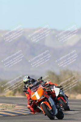 media/Dec-04-2025-Racers Edge (Thu) [[5ebc9f124d]]/3-B Group/1-Session 1 (Turn 7)/